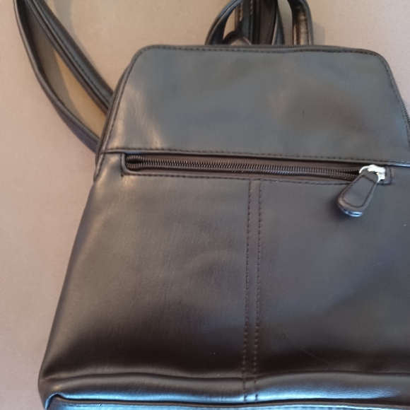 Crazy Horse By Liz Claiborne | Bags | Crazy Horseby Liz  display picture 2